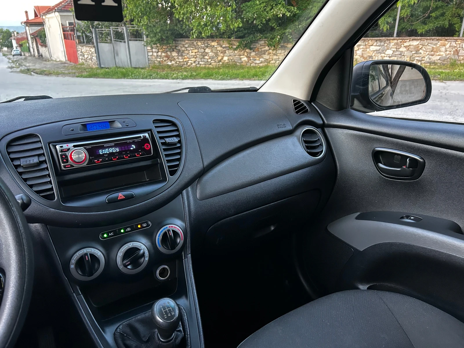 Hyundai I10 1.1i 70к.с.* FACELIFT* ДВА КЛЮЧА* , снимка 12 - Автомобили и джипове - 55269408
