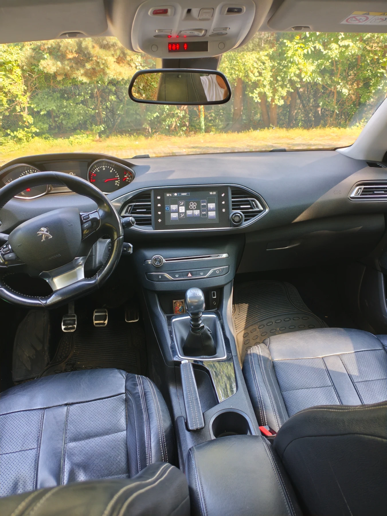 Peugeot 308 1.6 blu hdi GT, снимка 10 - Автомобили и джипове - 55381574