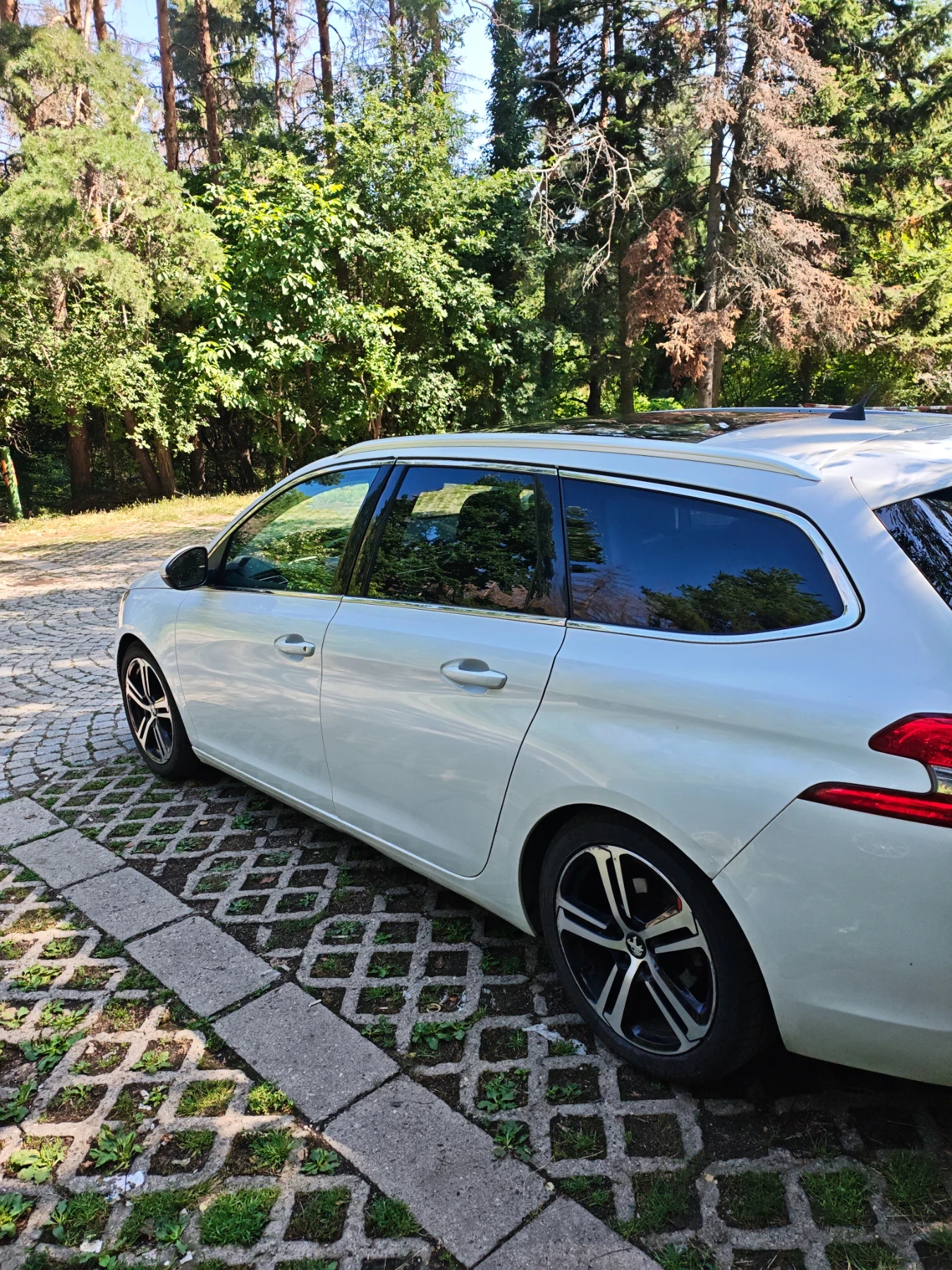 Peugeot 308 1.6 blu hdi GT, снимка 8 - Автомобили и джипове - 55381574