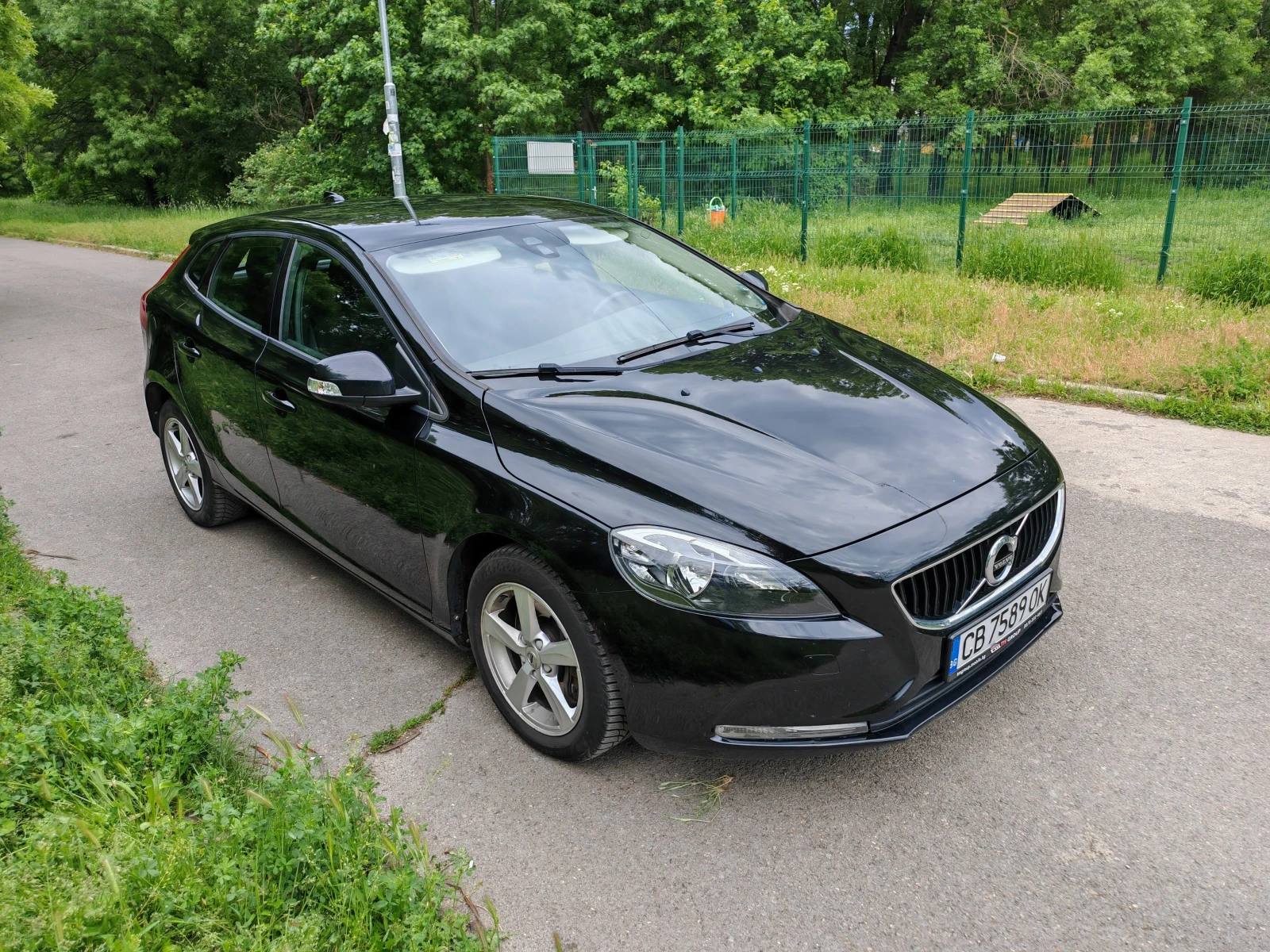 Volvo V40 2.0D 120hp Automatic, снимка 5 - Автомобили и джипове - 55415263