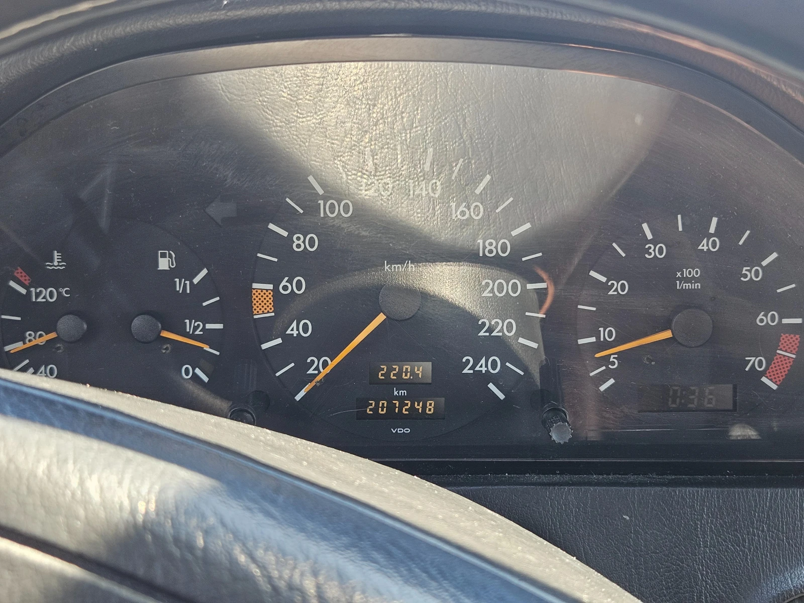 Mercedes-Benz C 180, снимка 16 - Автомобили и джипове - 55500357