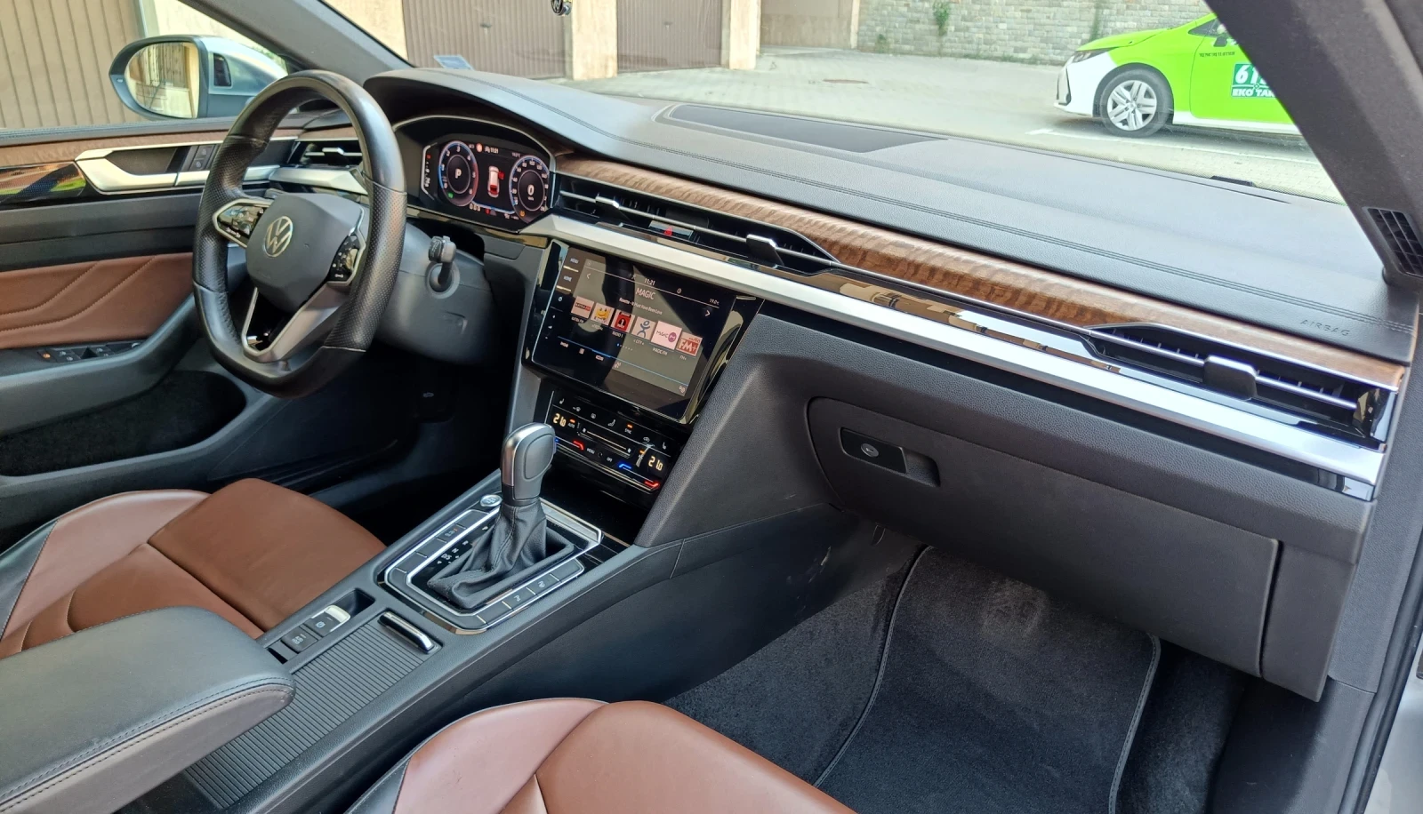 VW Arteon 2.0TDI/IQ Light/SB, снимка 10 - Автомобили и джипове - 56063938