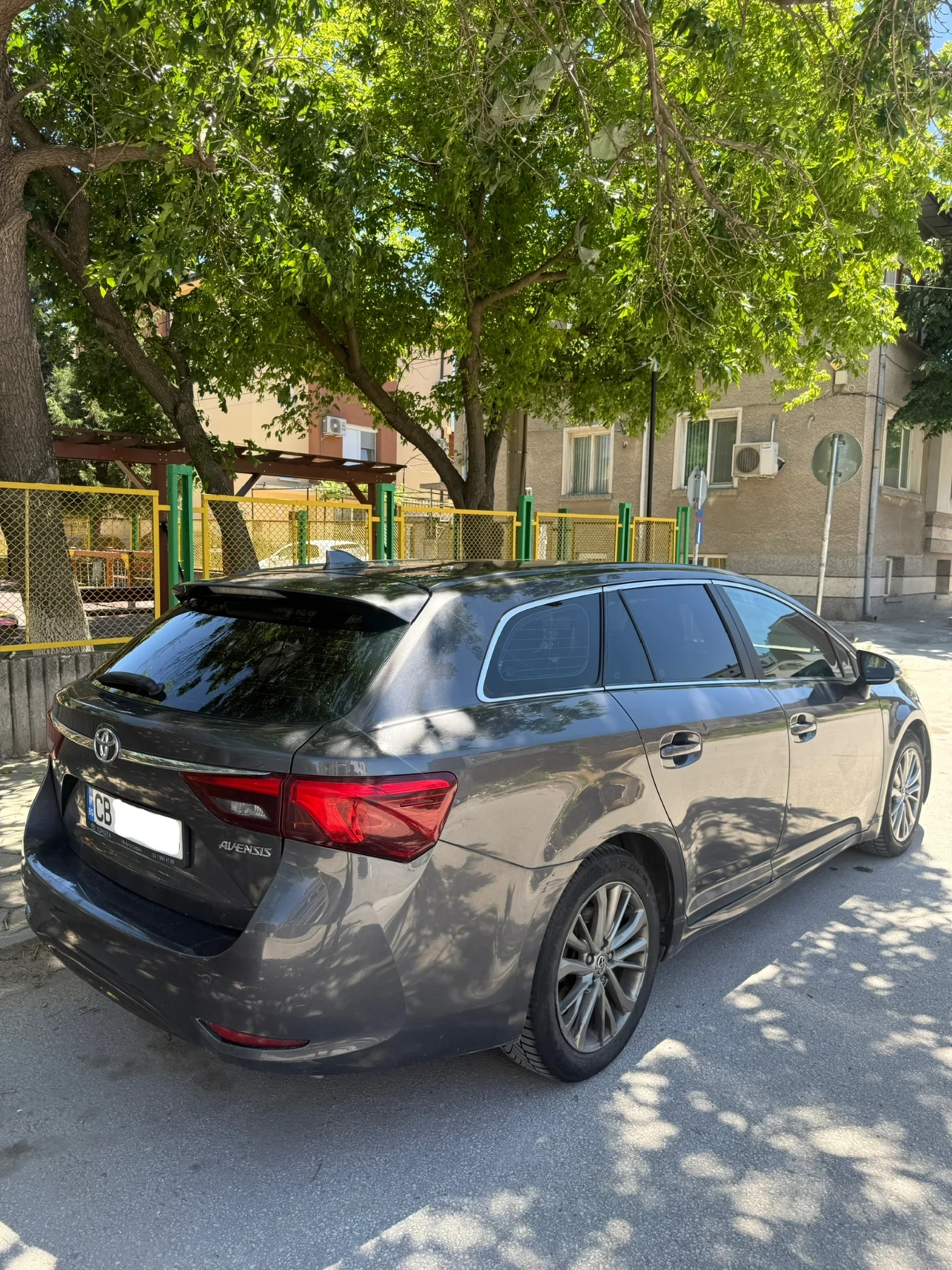 Toyota Avensis, снимка 3 - Автомобили и джипове - 56271431