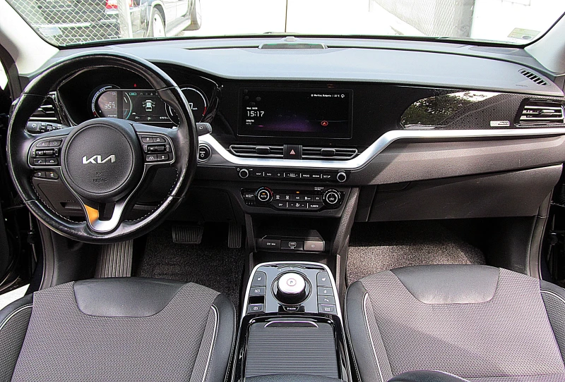 Kia Niro, снимка 16 - Автомобили и джипове - 47504710