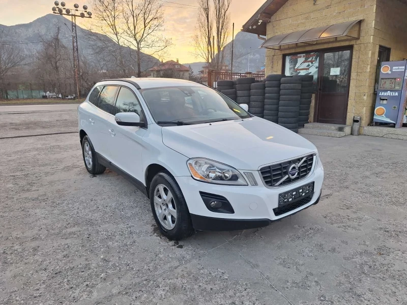 Volvo XC60 2.4 D5, снимка 2 - Автомобили и джипове - 48984629