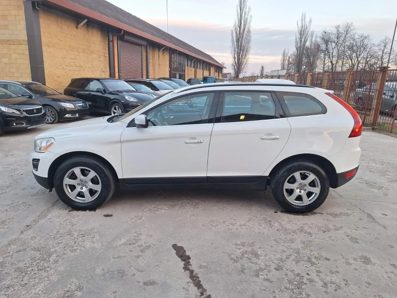 Volvo XC60 2.4 D5, снимка 4 - Автомобили и джипове - 48984629