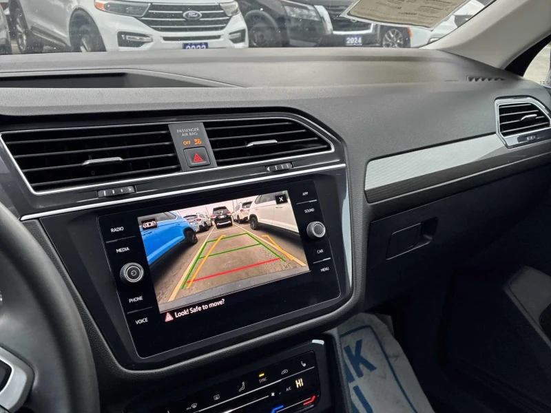 VW Tiguan * CARFAX * БЕЗ ПЪРВОНАЧАЛНА ВНОСКА, снимка 10 - Автомобили и джипове - 52801258