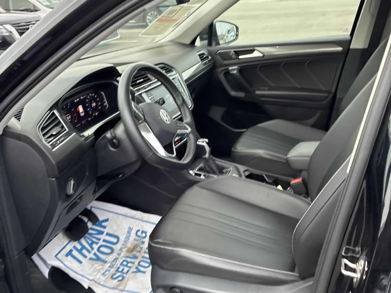 VW Tiguan * CARFAX * БЕЗ ПЪРВОНАЧАЛНА ВНОСКА, снимка 7 - Автомобили и джипове - 52801258