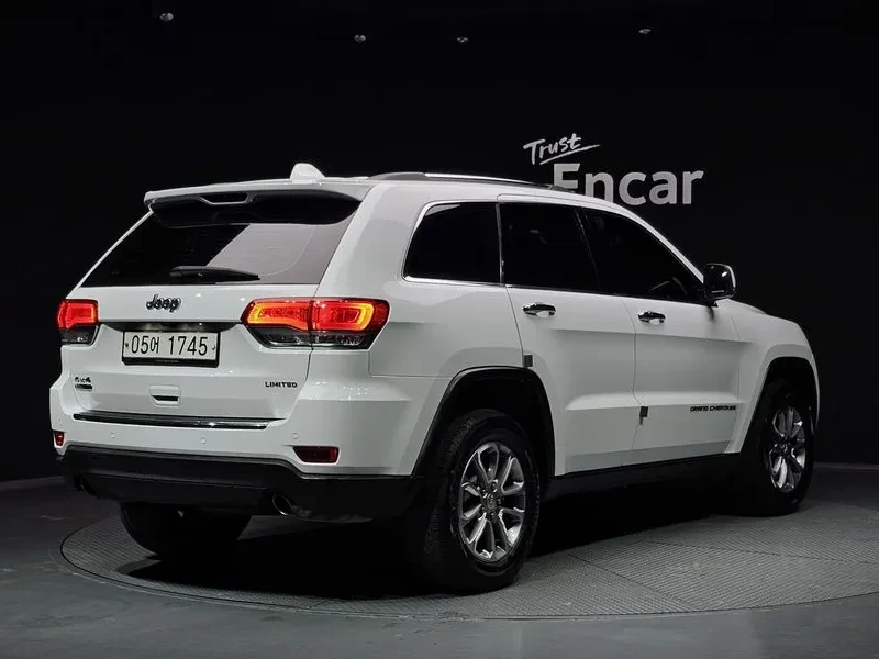 Jeep Cherokee 3.0 Diesel Limited Wk2, снимка 4 - Автомобили и джипове - 53945213