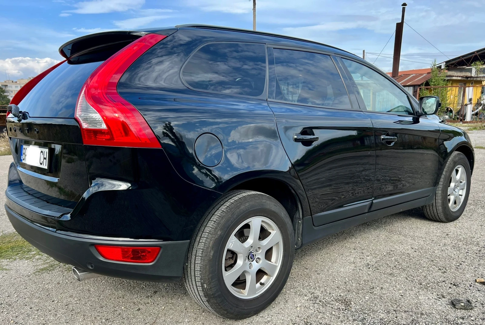 Volvo XC60 D3 - изображение 4