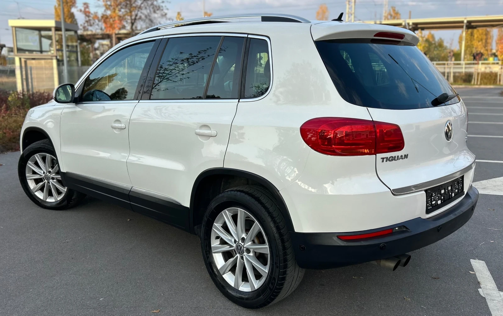 VW Tiguan * 2.0TDI* 4Motion* Navi* Camera* Panorama*  - изображение 6