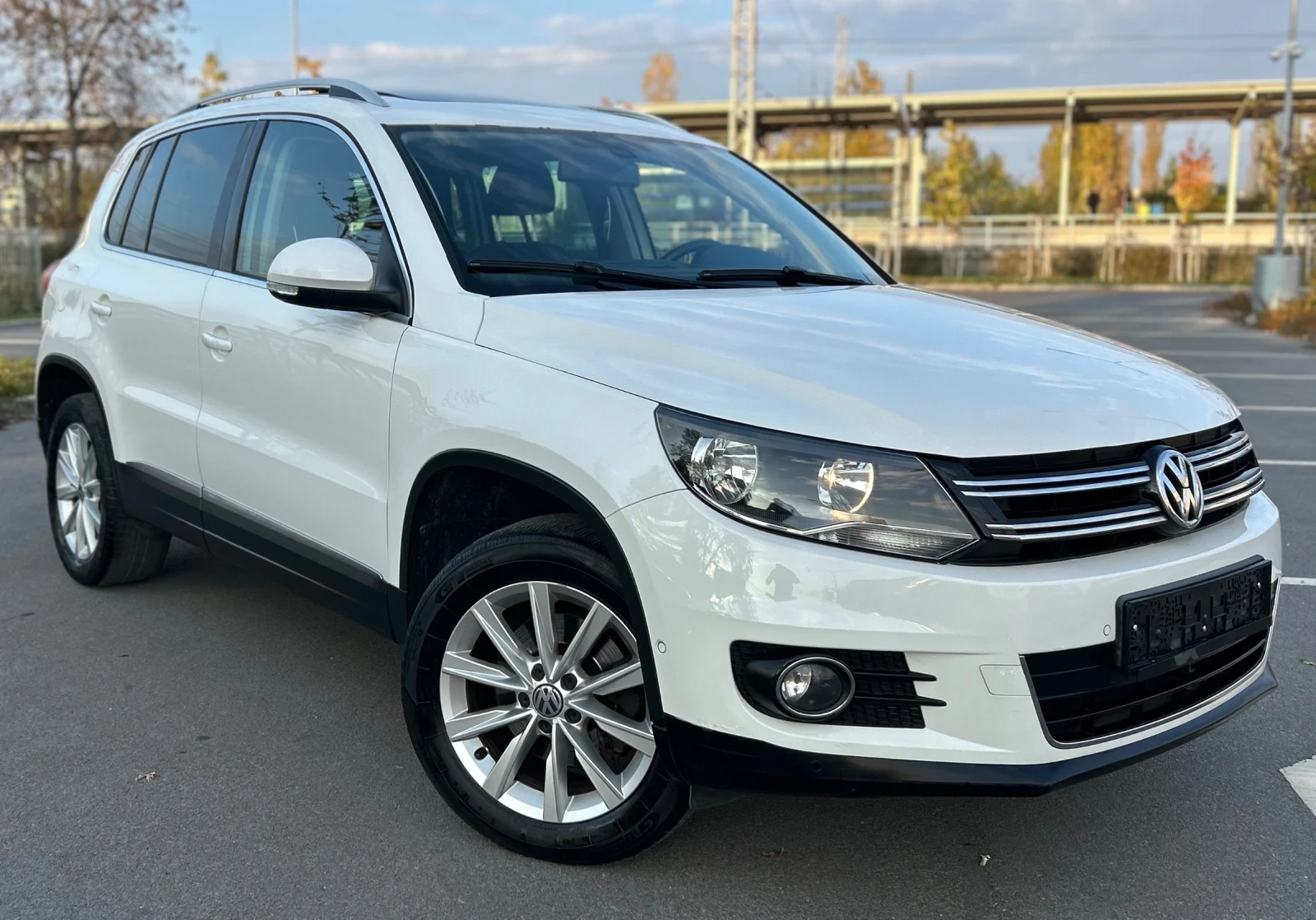 VW Tiguan * 2.0TDI* 4Motion* Navi* Camera* Panorama*  - изображение 3