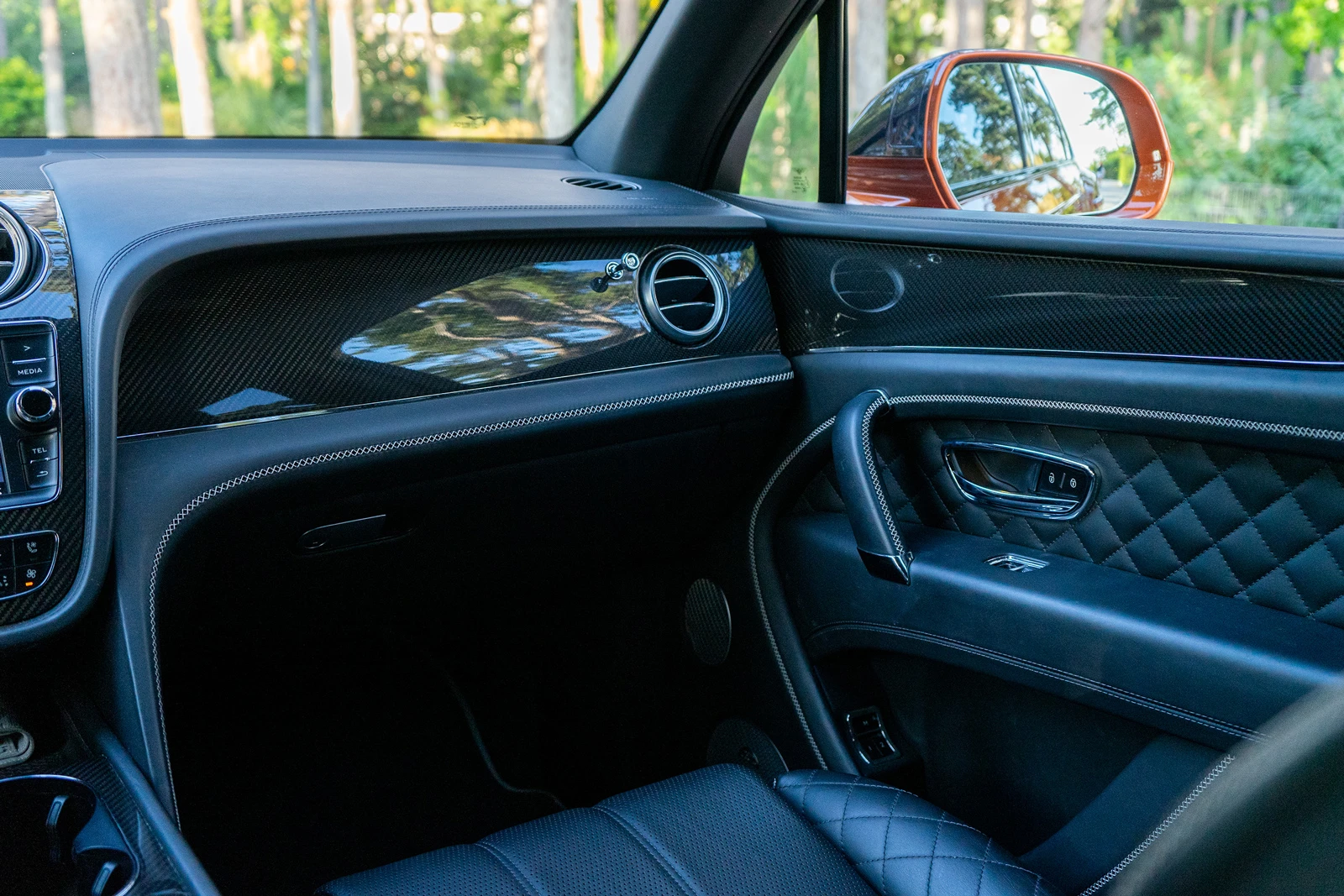 Bentley Bentayga   /  | Mobile.bg   12