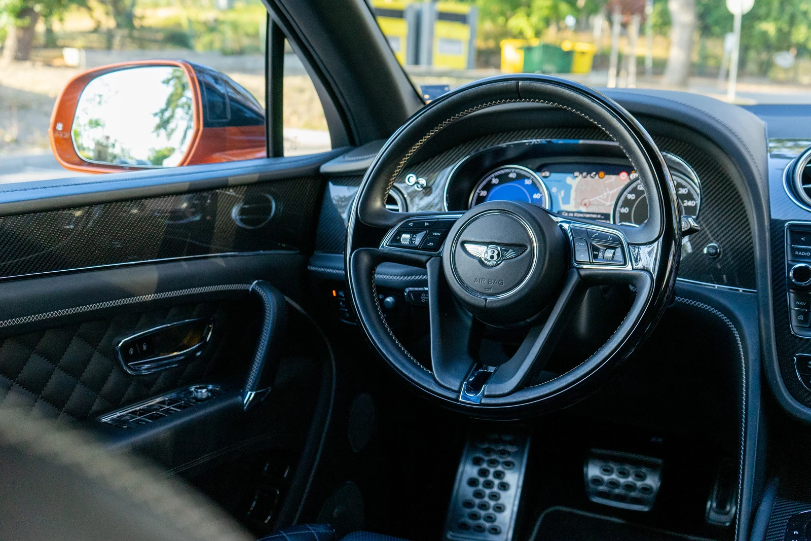 Bentley Bentayga   /  | Mobile.bg   11