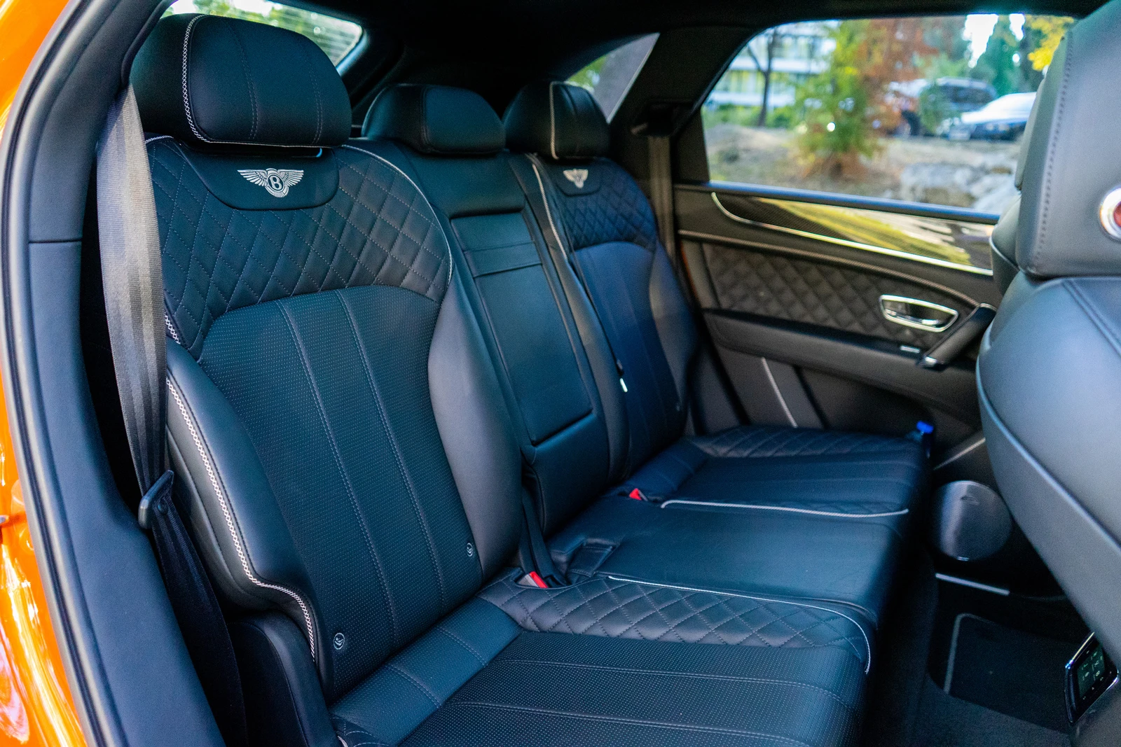 Bentley Bentayga   /  | Mobile.bg   16