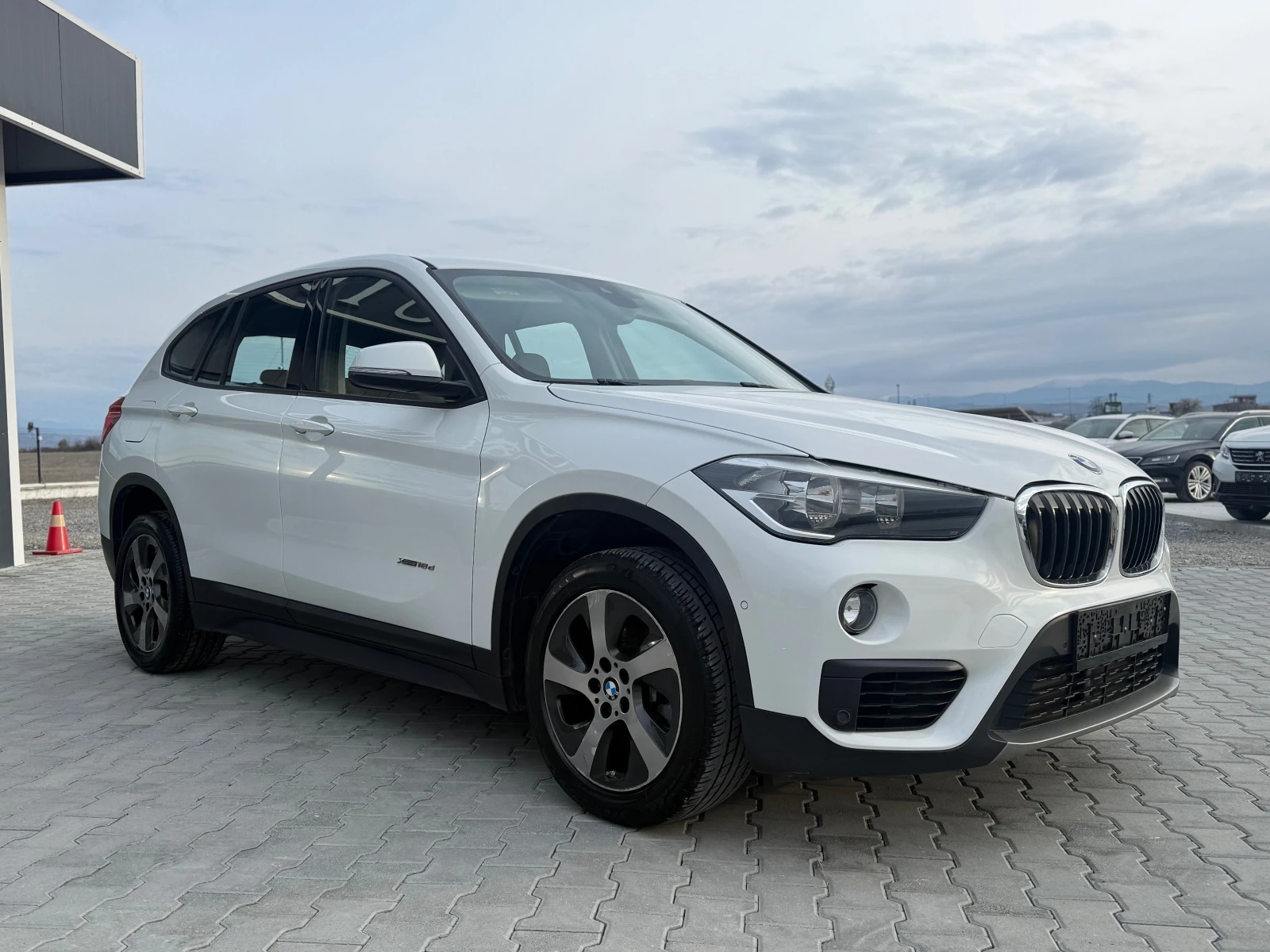 BMW X1 180xd Собствен лизинг !!!, снимка 3 - Автомобили и джипове - 53928162