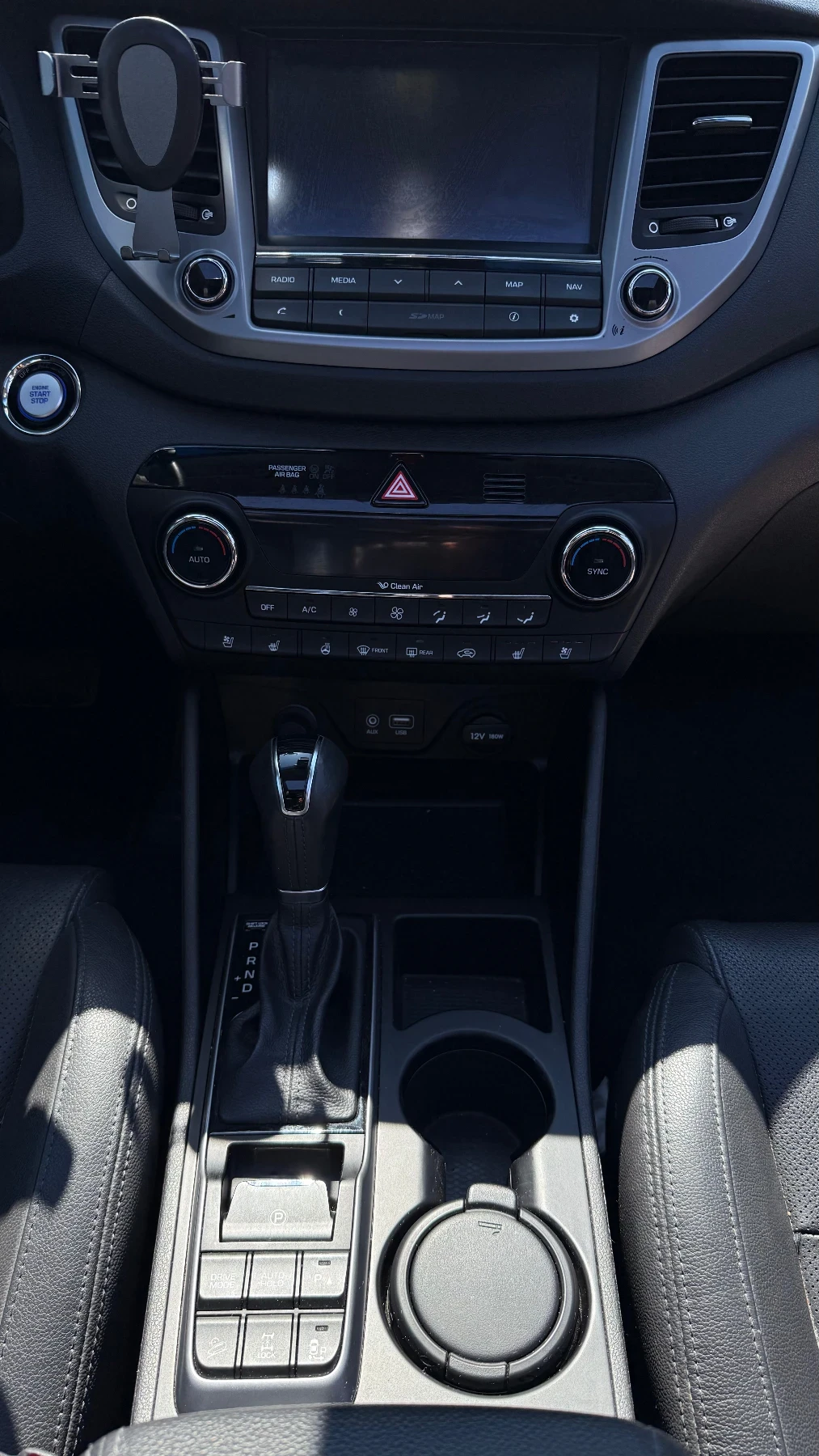 Hyundai Tucson 4x4 БЕЗ ЗАБЕЛЕЖКИ   БЕЗ РАЗХОДИ   FULL+ FULL, снимка 10 - Автомобили и джипове - 54100132