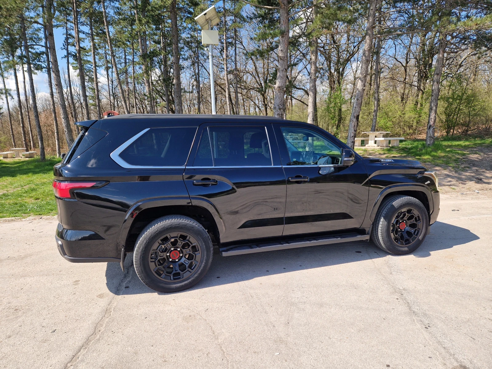 Toyota Sequoia, снимка 3 - Автомобили и джипове - 54451685