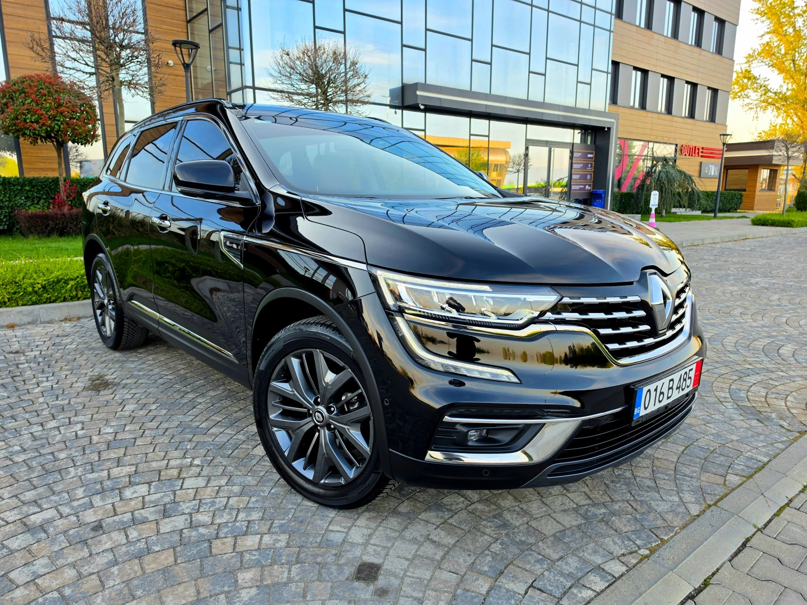 Renault Koleos 2.5 4×4 LIMITED EDITION, снимка 3 - Автомобили и джипове - 54250232