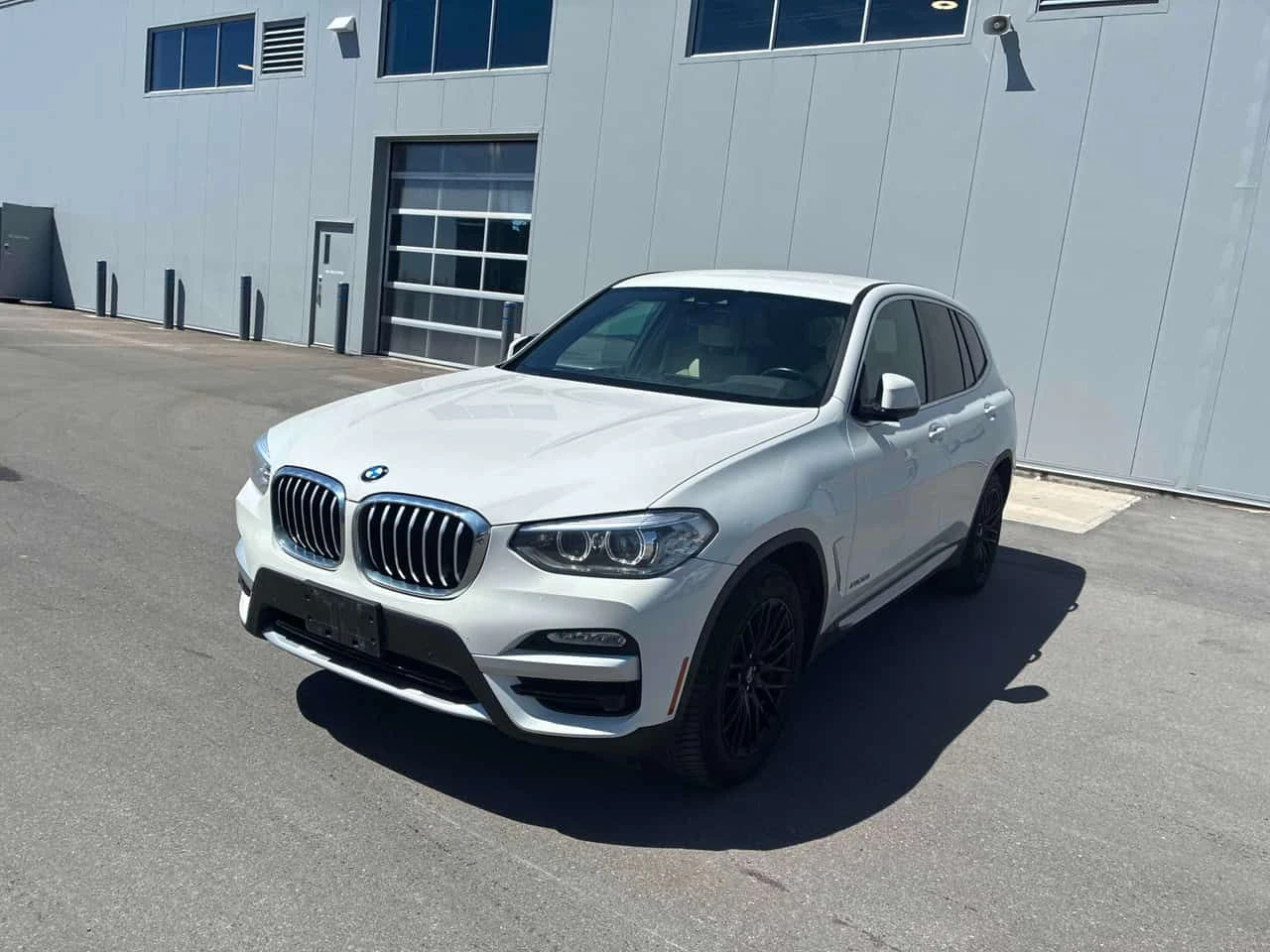 BMW X3 | xDrive30i | CARFAX | ПОДГРЕВ | + Гуми джанти | 