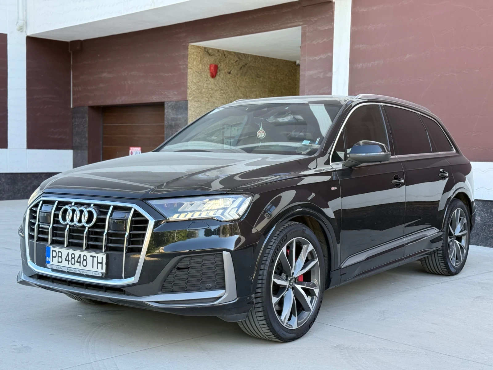 Audi Q7 2xSline 50TDI Гаранционен, снимка 3 - Автомобили и джипове - 54720670
