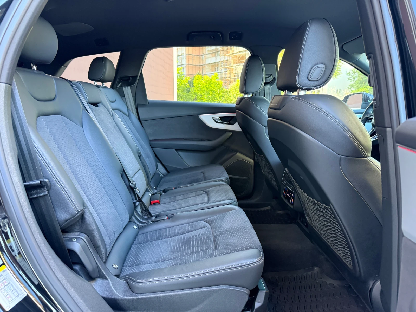 Audi Q7 2xSline 50TDI Гаранционен, снимка 9 - Автомобили и джипове - 54720670