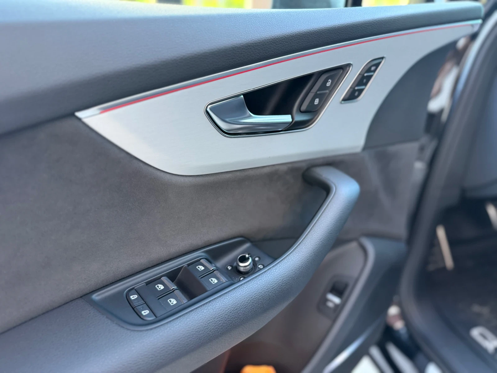 Audi Q7 2xSline 50TDI Гаранционен, снимка 8 - Автомобили и джипове - 54720670