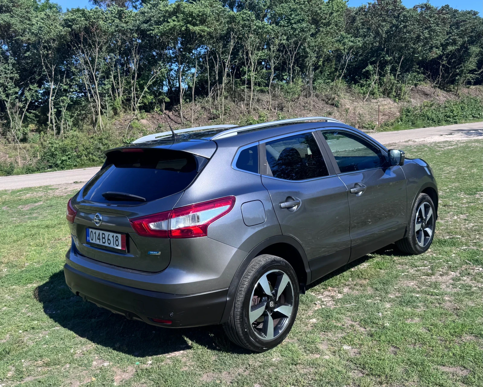 Nissan Qashqai 1, 5dci Пан/нави/Камера, снимка 4 - Автомобили и джипове - 54753995