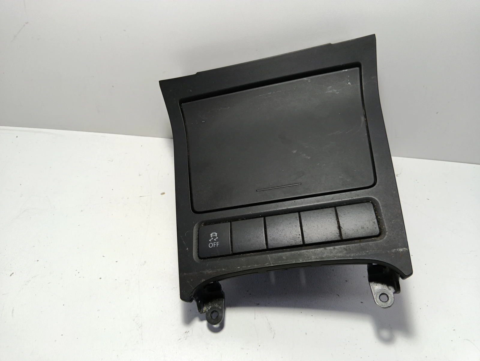 пепелник преден 1K0857961 VW Golf