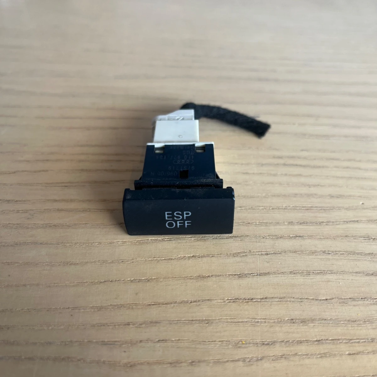 Бутон ESP тракшън контрол за Audi A6 4F0927134-3358