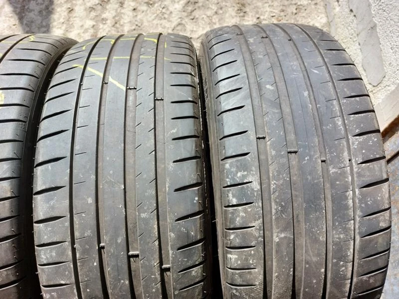 Гуми Летни 245/45R19, снимка 3 - Гуми и джанти - 36790966