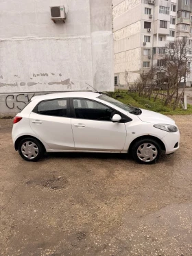 Mazda 2 Hatchback, снимка 3