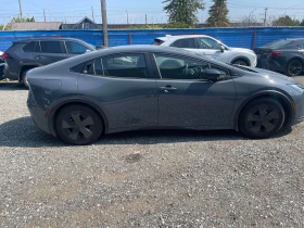 Toyota Prius * SE Auto * CARFAX * ОПЦИЯ ЗА ФИНАНСИРАНЕ, снимка 3