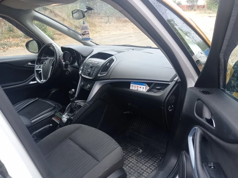 Opel Zafira 1.4, снимка 6 - Автомобили и джипове - 47174421