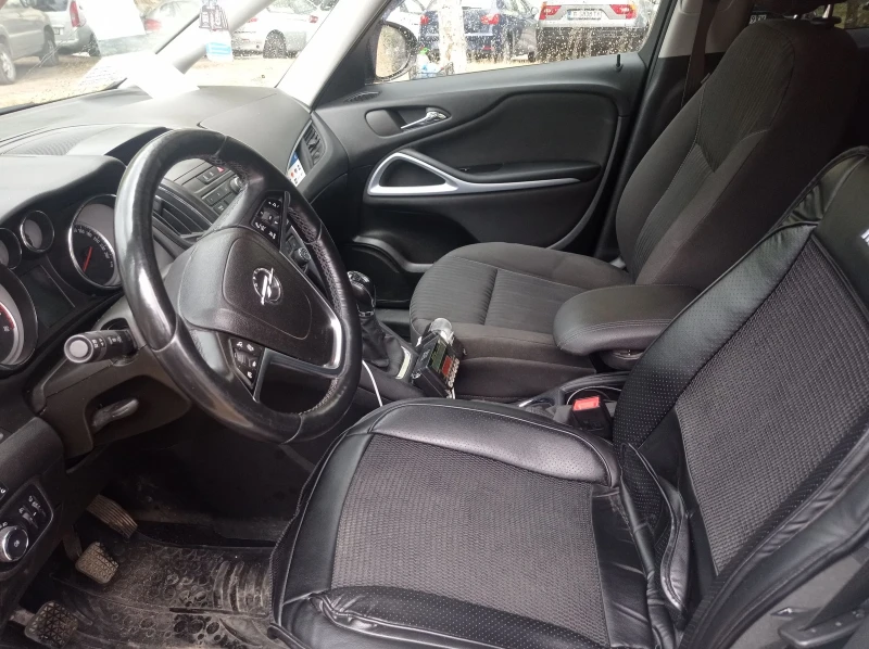 Opel Zafira 1.4, снимка 7 - Автомобили и джипове - 49137213