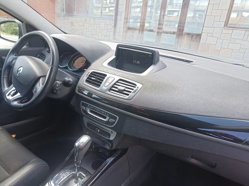 Renault Megane, снимка 11 - Автомобили и джипове - 49157366