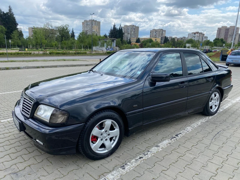 Mercedes-Benz C 200 + Газ десен волан, снимка 1 - Автомобили и джипове - 48038949