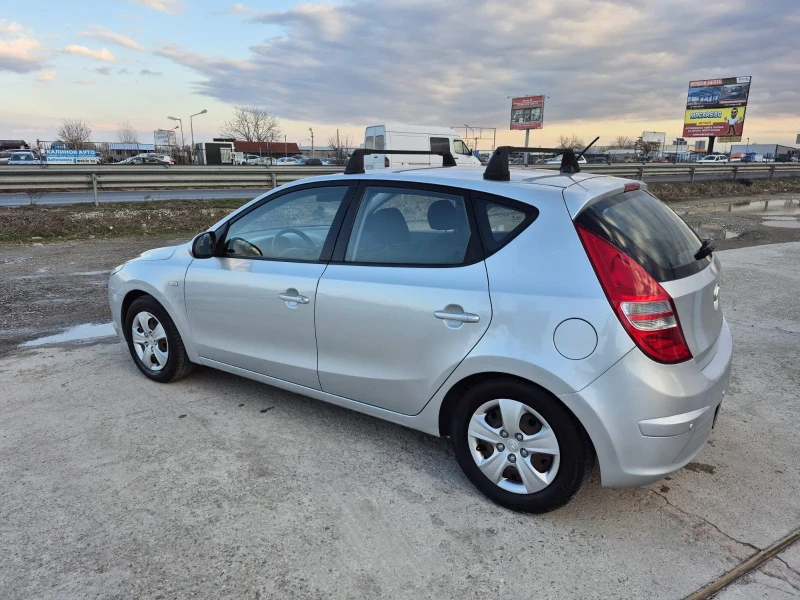 Hyundai I30 БЕНЗИН/ГАЗ, снимка 8 - Автомобили и джипове - 48343092