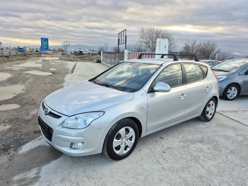 Hyundai I30 БЕНЗИН/ГАЗ, снимка 2 - Автомобили и джипове - 48343092