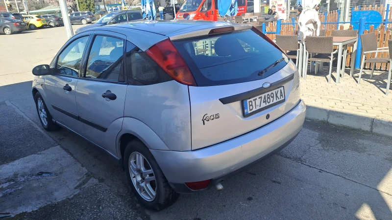 Ford Focus 1.8 90кс., снимка 6 - Автомобили и джипове - 49569985