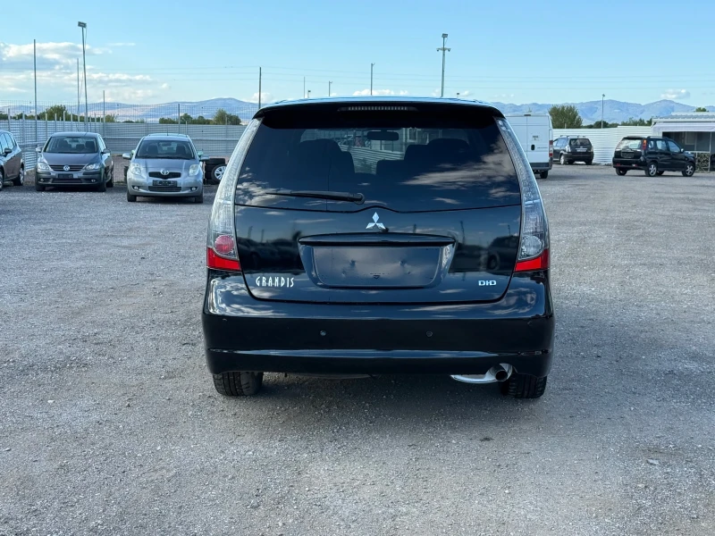 Mitsubishi Grandis Уникат* 1.9TDI, снимка 4 - Автомобили и джипове - 51795679