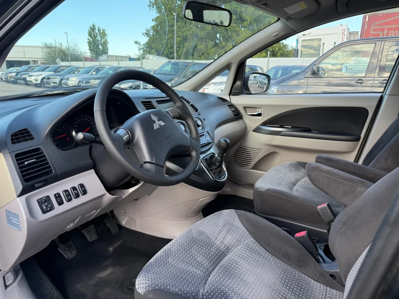 Mitsubishi Grandis Уникат* 1.9TDI, снимка 8 - Автомобили и джипове - 51795679