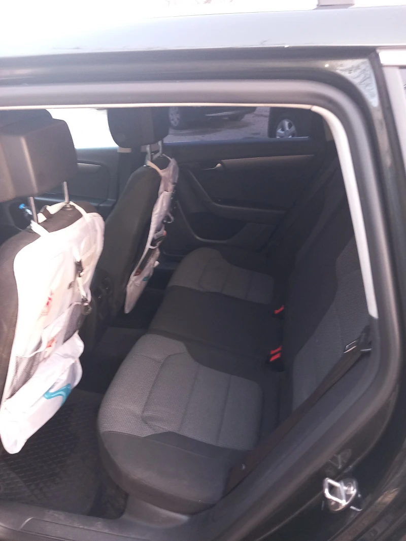 VW Passat, снимка 11 - Автомобили и джипове - 52433047