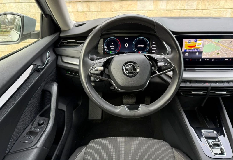 Skoda Octavia 2.0 TDI Automatic_DSG Digital_Cockpit, снимка 10 - Автомобили и джипове - 52879465
