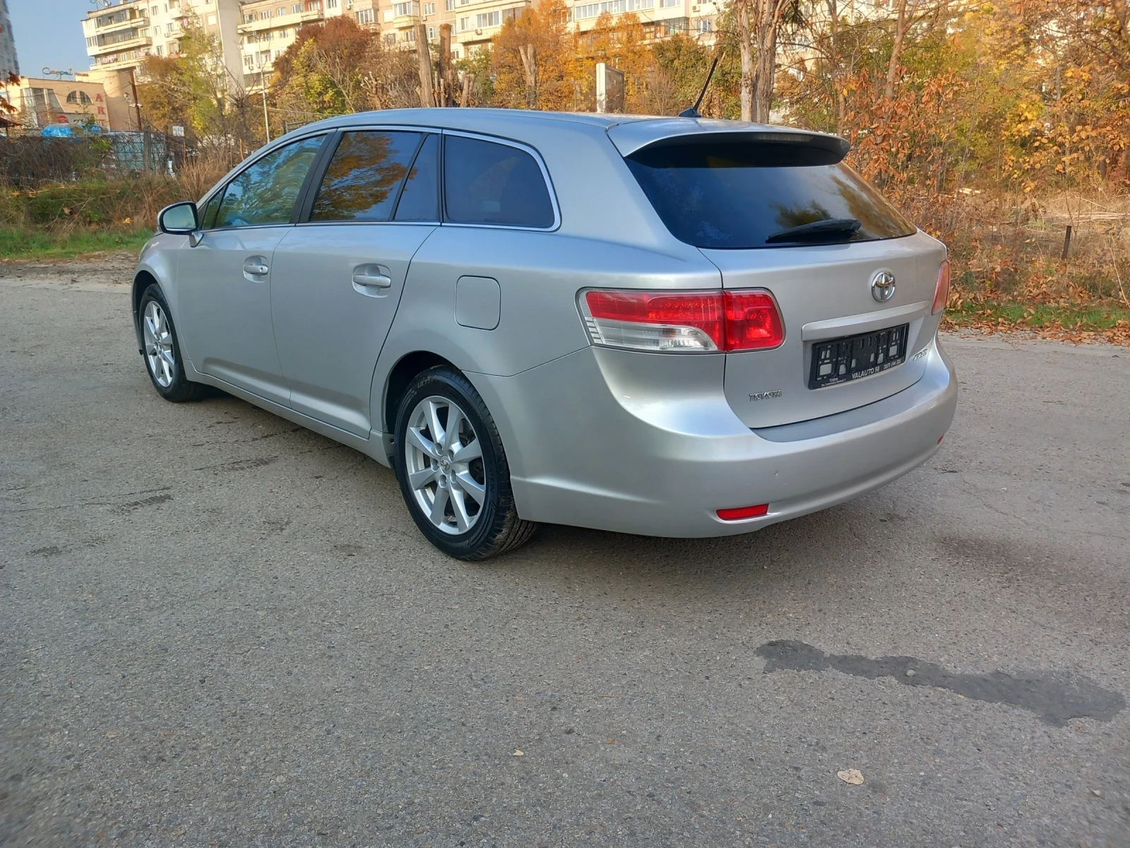 Toyota Avensis 2.0 i - изображение 7