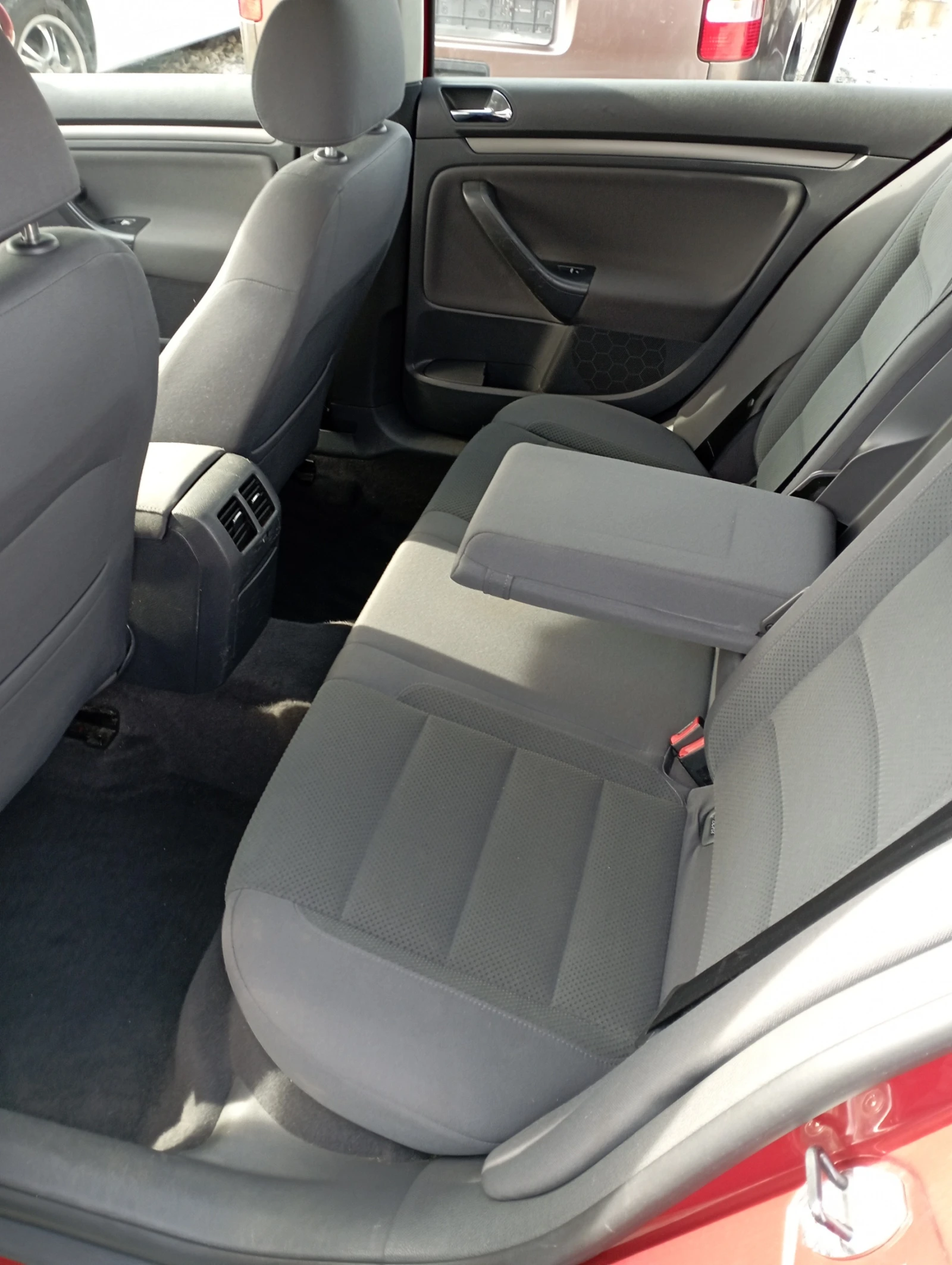 VW Golf 1.4i | Mobile.bg — изображение 11