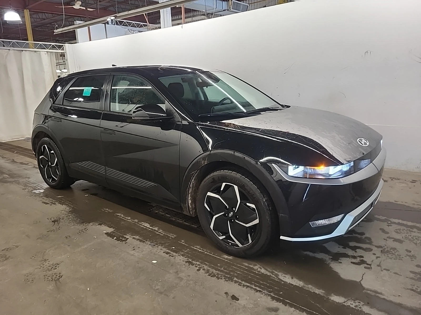 Hyundai Ioniq 5 * 4D UTILITY AWD* PREFERRED* CARFAX*  - изображение 2