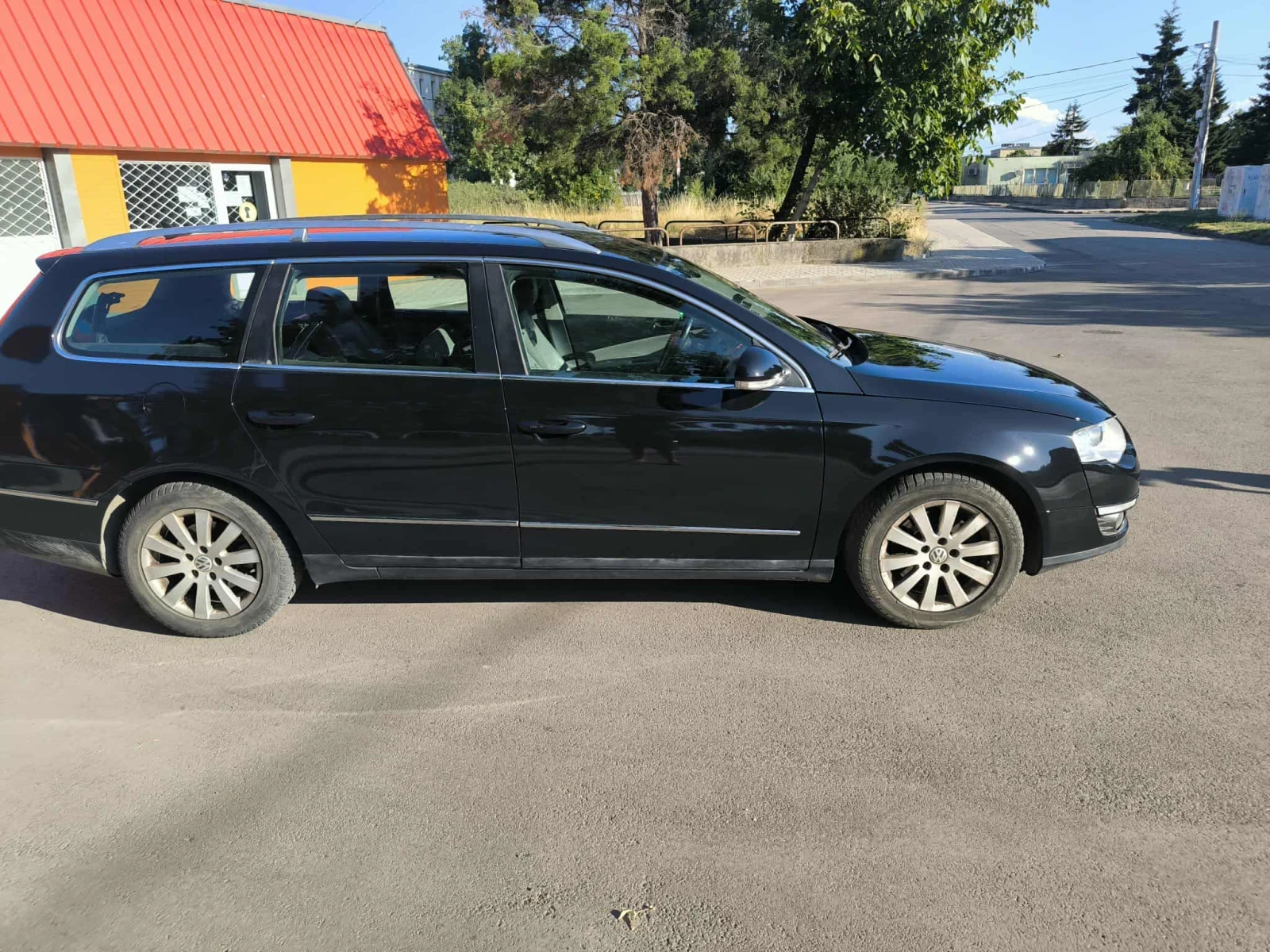 VW Passat Комби - изображение 7