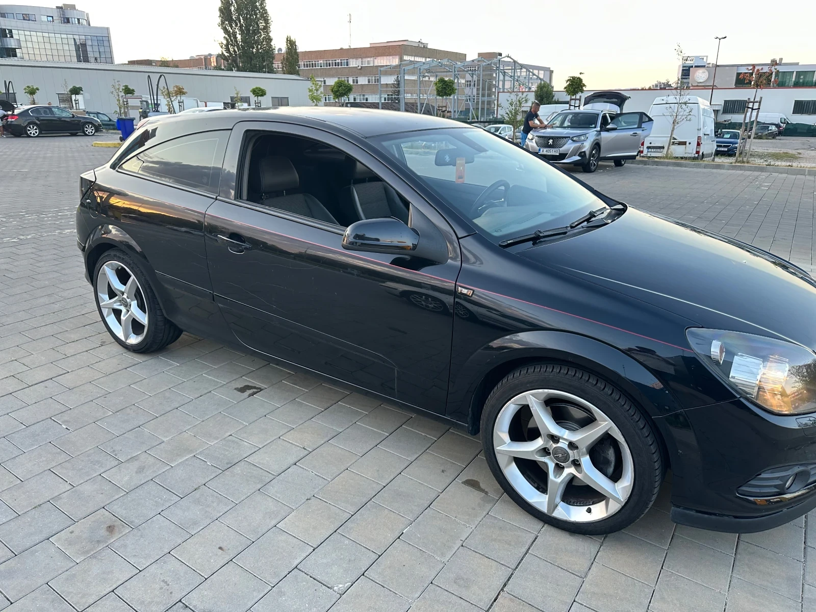 Opel Astra H, снимка 2 - Автомобили и джипове - 54656252