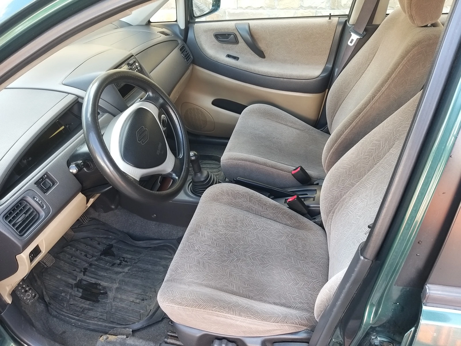 Suzuki Liana, снимка 7 - Автомобили и джипове - 54704741